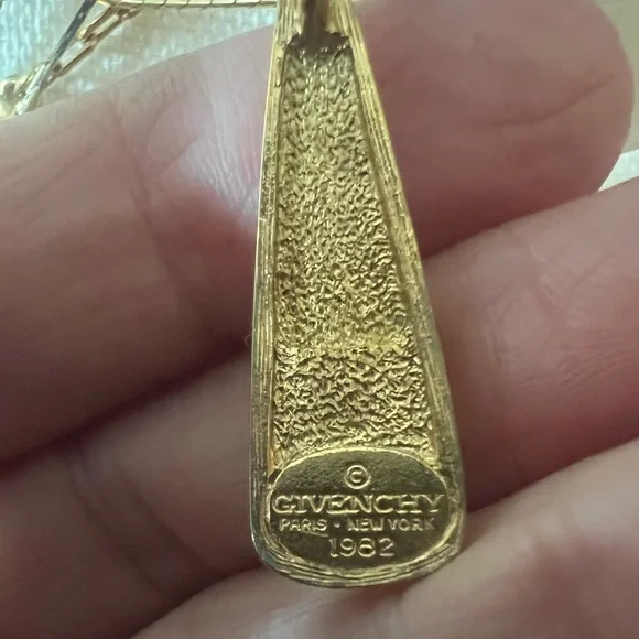 Givenchy G pendant necklace